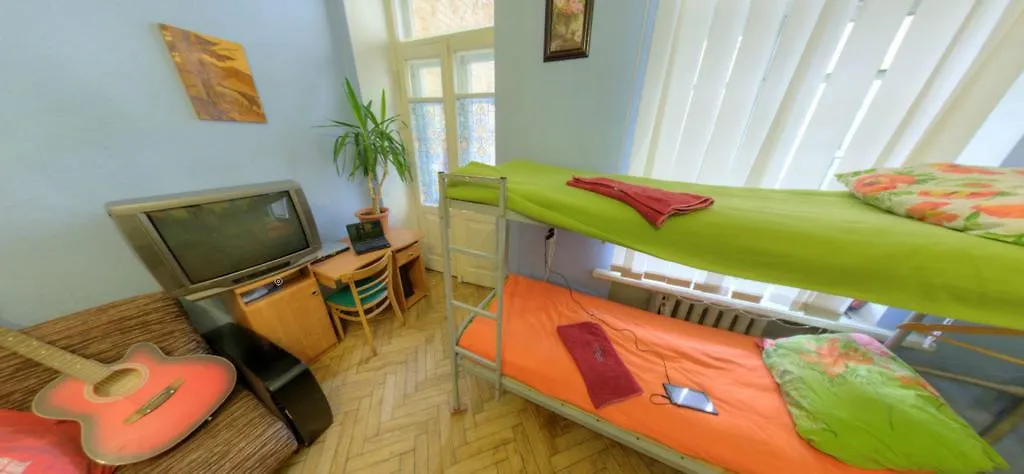 Yourhostel Olimpiyskiy Kiev 0*,